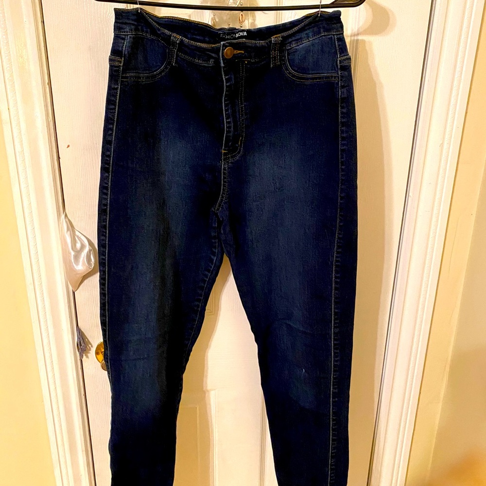 Fashion Nova blue stretch jeans